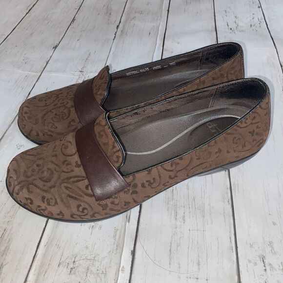 Dansko Oksana Women's Loafers Brown Leather Floral Embossed 38 US 8 - Picture 1 of 6